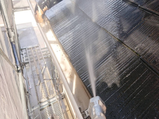屋根塗装　高圧洗浄　化粧スレート