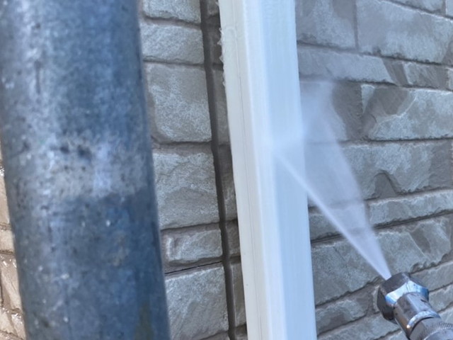 外壁塗装　高圧洗浄作業