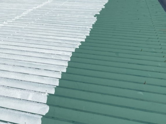 折板屋根　塗装　錆止め塗料