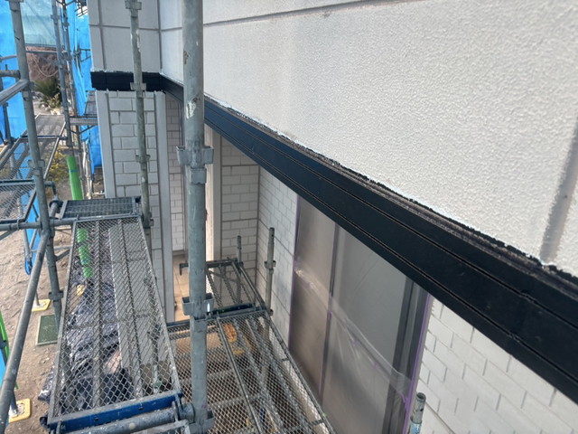 モール板中塗り作業