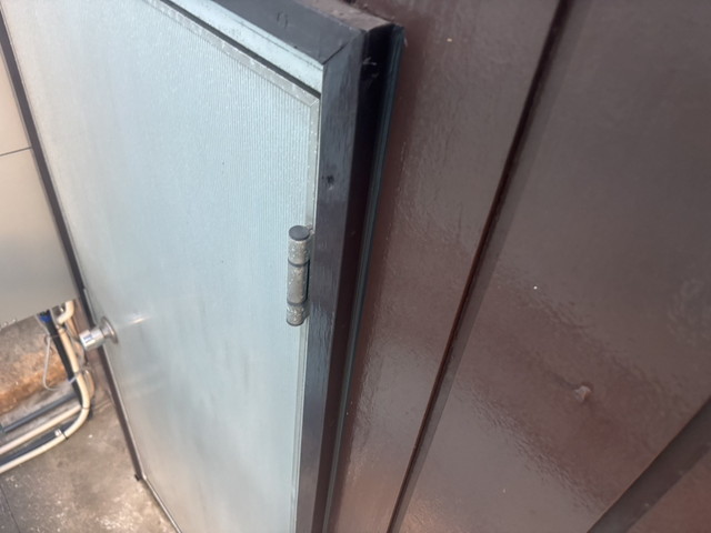 シーリング充填作業