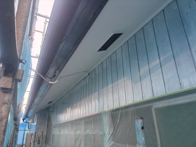 外壁下塗り作業