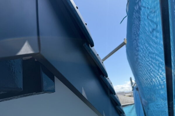 破風板金取付