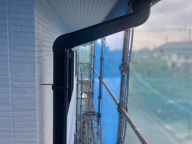 雨樋塗装作業